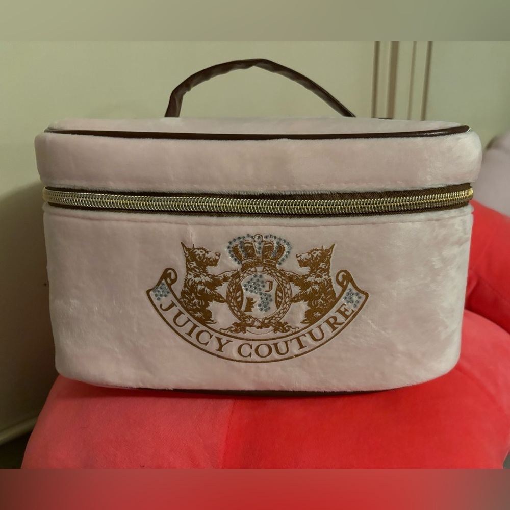 Juicy velour make up case